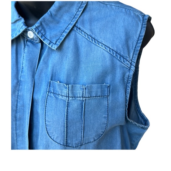 LOLA JEANS denim looking, sleeveless top, Small, NWT - Picture 4 of 10